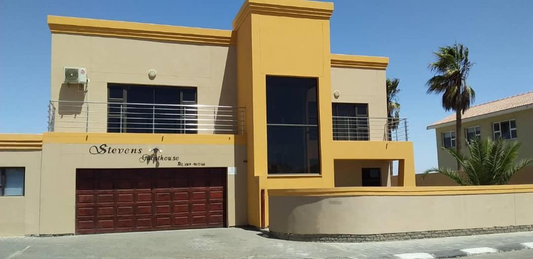 Stevens Guesthouse Swakopmund Exterior foto